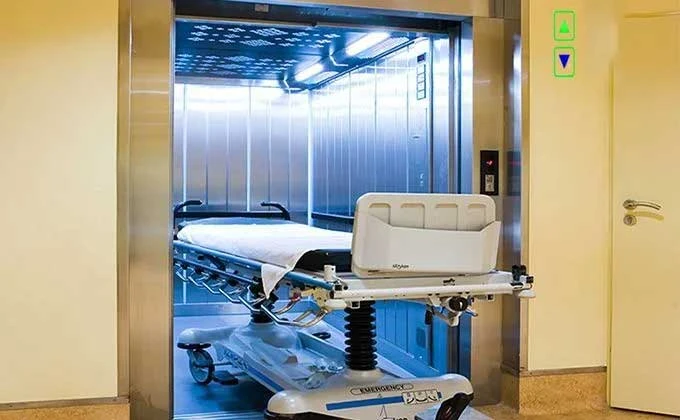 Thang máy bệnh viện 03